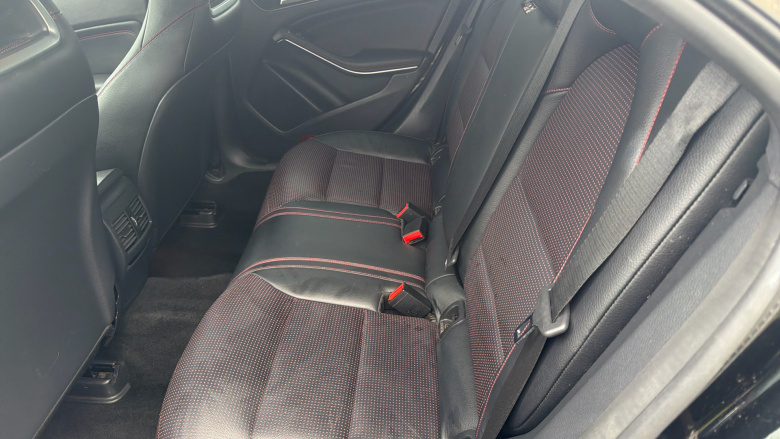 Mercedes-Benz CLA 220 CDI AMG Sport 4dr Tip Auto Diesel Saloon